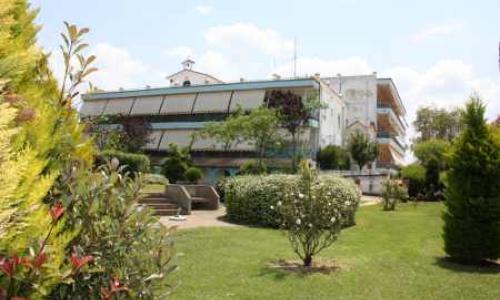 Η Ι.Μητρόπολις Ηλείας  έδωκε λύσιν στο πρόβλημα των εργατών φράουλας Βουπρασίας